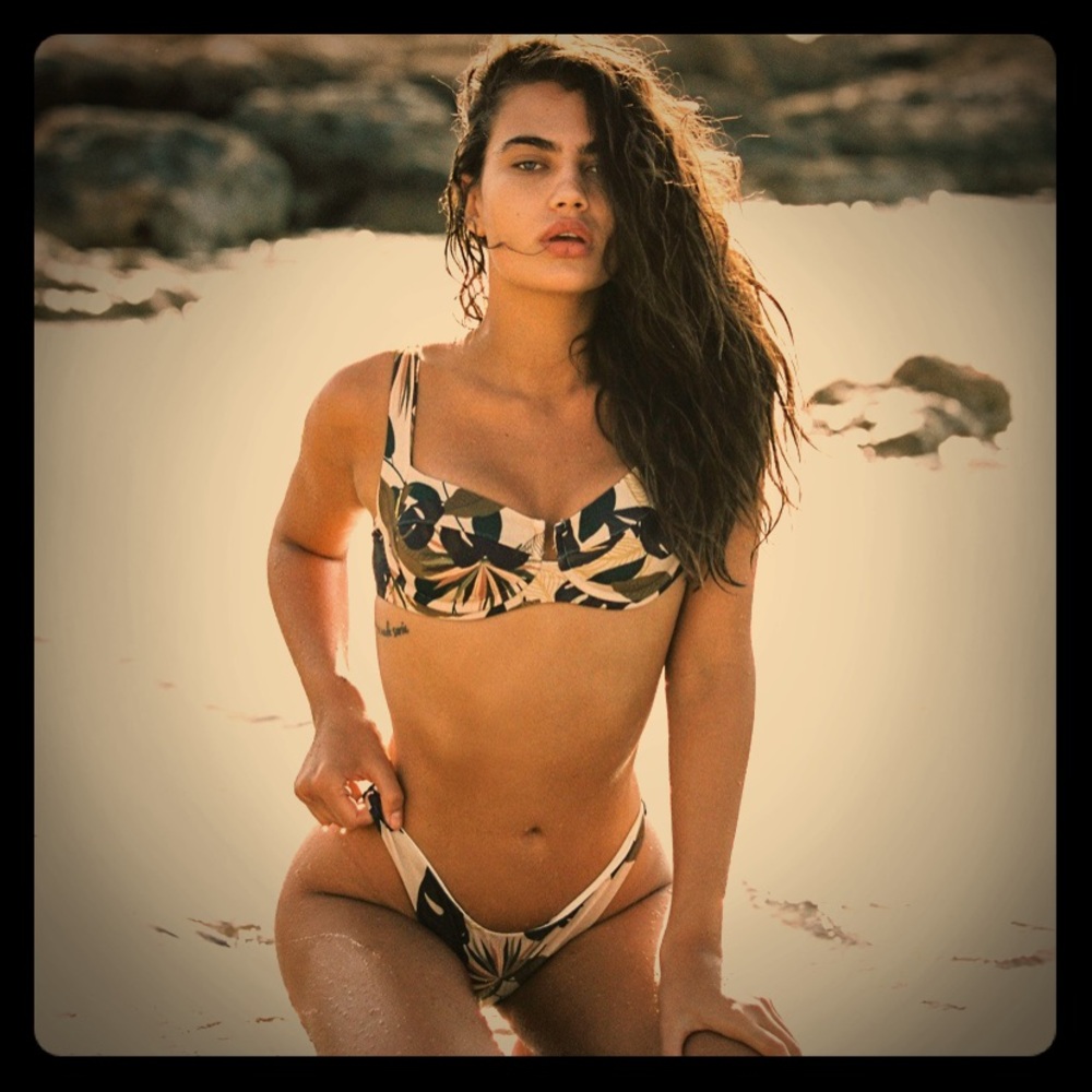 Camellia Bikini Top